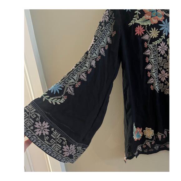 Johnny Was Dark Gray/Black Boho Riveda Embroidered Blouse Size S - Picture 7 of 7